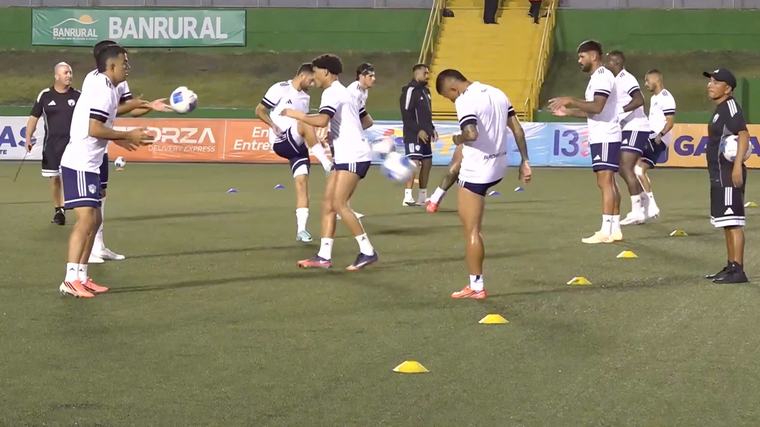 EN VIVO | Comunicaciones vs. Municipal: siga el minuto a minuto del clásico nacional