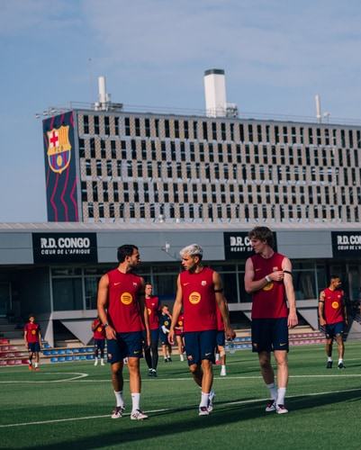 Deportes Barsa se mide al Valencia con el objetivo de distanciarse