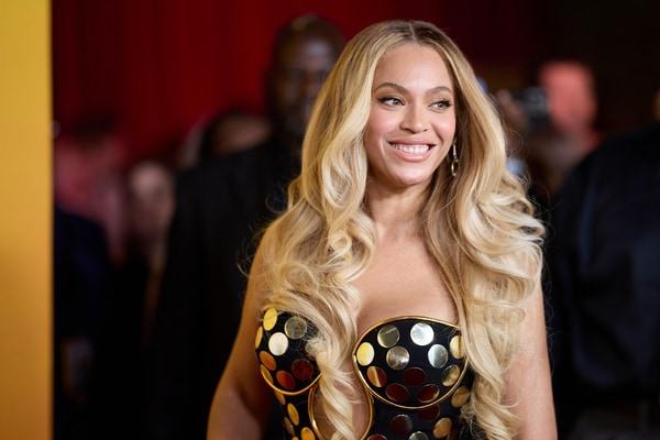 Entretenimiento Beyoncé revive B’DAY con Maluma y homenaje a Selena Beyoncé revive B’DAY con Maluma y homenaje a Selena