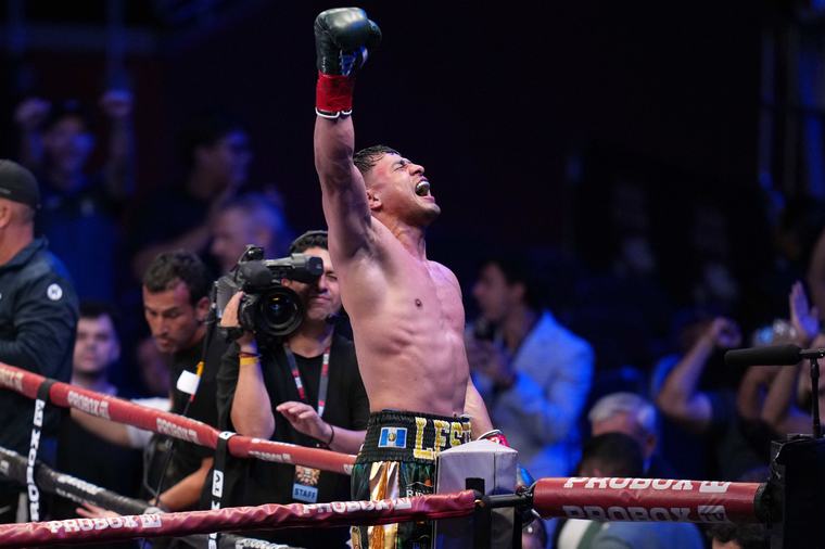 Lester Martínez va por Canelo o Mbilli: “Que se venga cualquiera de los dos”