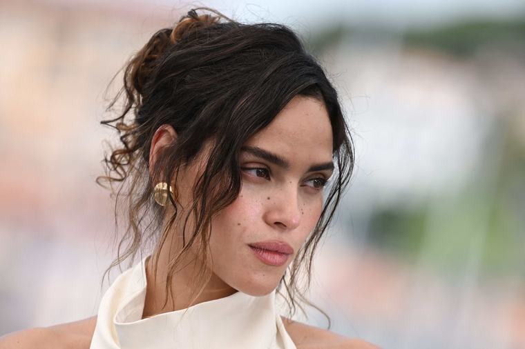 “Adria Arjona brilla”: hija de Ricardo Arjona recibe elogios por su actuación en “Onslaught”