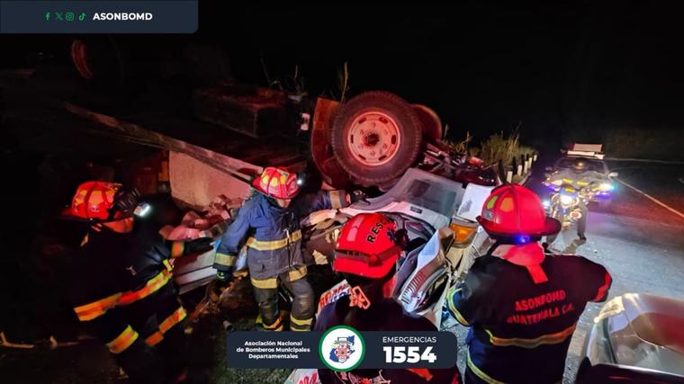 Camión protagoniza nuevo accidente en Tecpán