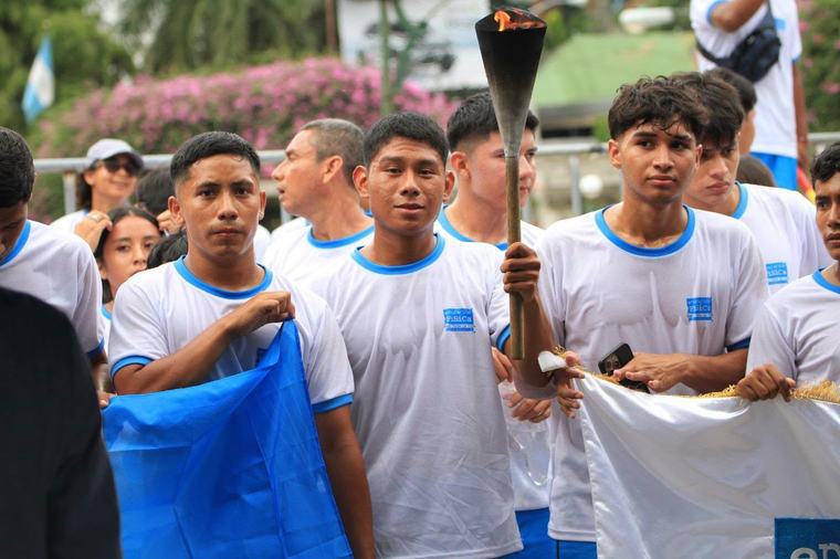 La Antorcha Centroamericana enciende El Obelisco rumbo a Jutiapa