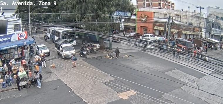 Taxistas retiran bloqueo en La Terminal tras provocar caos