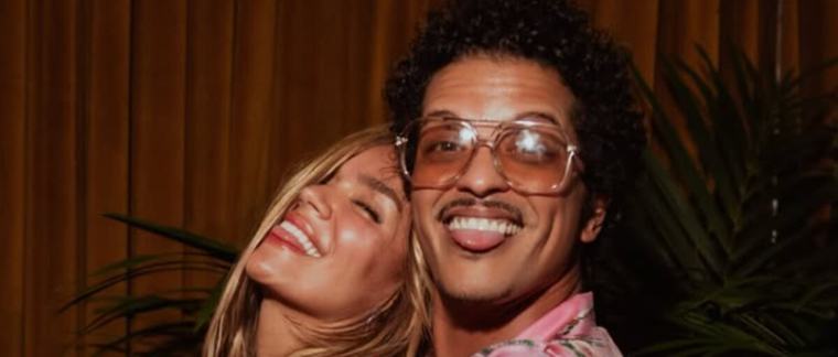 ¿Es cierto que Karol G y Bruno Mars están en una relación?