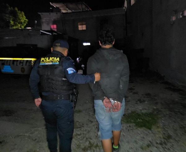 Tu Comunidad Vecinos detienen a presunto ladrón en Panajachel Vecinos detienen a presunto ladrón en Panajachel