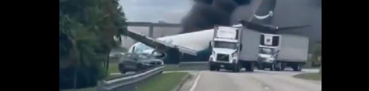 VIDEO. Avión se sale de la pista y termina envuelto en llamas en Miami