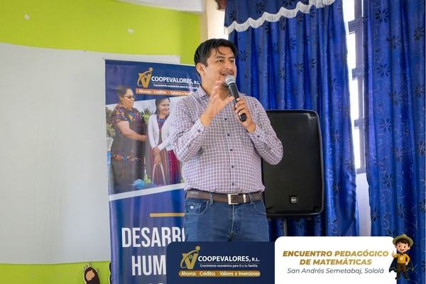 Entretenimiento Denis Cumes transforma la enseñanza de matemática