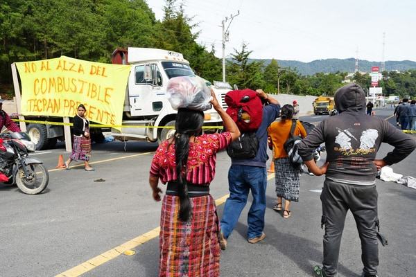 Guatemala Bloqueos por alza de combustibles complican el tránsito Bloqueos por alza de combustibles complican el tránsito