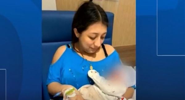 Madre migrante llamó al 911 por ayuda y fue entregada al ICE Chapines en Usa • Texas, Estados Unidos.