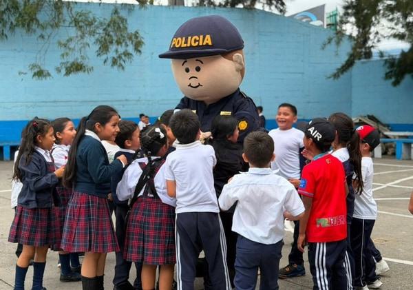 Tu Comunidad Estudiantes aprenden sobre la prevención de riesgos